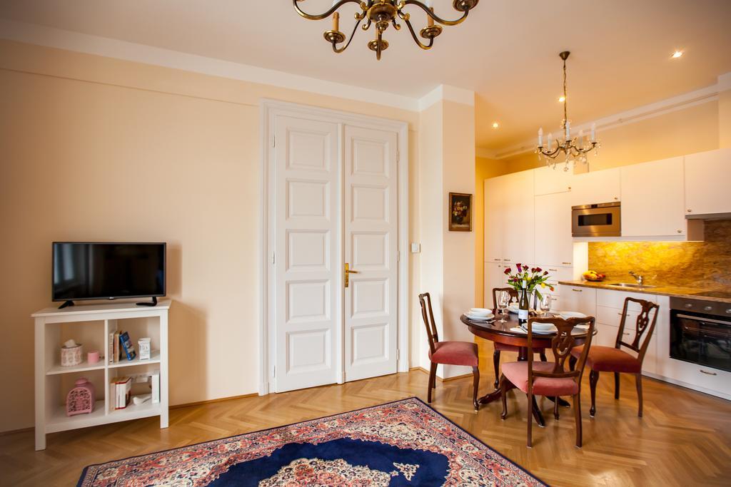 Schieszl Apartments 2 Budapeşte Dış mekan fotoğraf